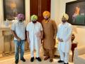 Punjab CM meets Sidhu, sets up panel for coordination ahead of polls - Hindi News | Punjab CM meets Sidhu, sets up panel for coordination ahead of polls | Latest politics News at Lokmattimes.com