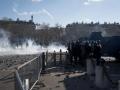 French police use tear gas to disperse protesters against pension reform in Paris - Hindi News | French police use tear gas to disperse protesters against pension reform in Paris | Latest politics News at Lokmattimes.com
