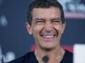 Antonio Banderas' co-stars 'mooed at him like a cow'! - Hindi News | Antonio Banderas' co-stars 'mooed at him like a cow'! | Latest entertainment News at Lokmattimes.com