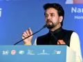 Union minister Anurag Thakur pushes bus stranded in Himachal - Hindi News | Union minister Anurag Thakur pushes bus stranded in Himachal | Latest politics News at Lokmattimes.com