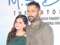Fans wish Dhoni and Sakshi on their 10th wedding anniversary - Hindi News | Fans wish Dhoni and Sakshi on their 10th wedding anniversary | Latest cricket News at Lokmattimes.com