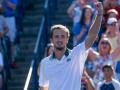 Medvedev tames giant Opelka for Toronto title - Hindi News | Medvedev tames giant Opelka for Toronto title | Latest tennis News at Lokmattimes.com