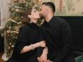 Sonam Kapoor, hubby Anand Ahuja welcome 2022 with a 'kiss' - Hindi News | Sonam Kapoor, hubby Anand Ahuja welcome 2022 with a 'kiss' | Latest entertainment News at Lokmattimes.com