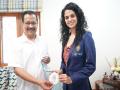Arvind Kejriwal meets ace chess player Tania Sachdev - Hindi News | Arvind Kejriwal meets ace chess player Tania Sachdev | Latest other-sports News at Lokmattimes.com