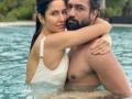 Turning up the heat: Katrina, Vicky enjoy pool time - Hindi News | Turning up the heat: Katrina, Vicky enjoy pool time | Latest entertainment News at Lokmattimes.com