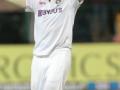 Pink ball Test: Bumrah bags five-for as India bowl Sri Lanka out for 109, take 143-run lead - Hindi News | Pink ball Test: Bumrah bags five-for as India bowl Sri Lanka out for 109, take 143-run lead | Latest cricket News at Lokmattimes.com