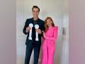Sacha Baron Cohen's wife Isla Fisher elated on husband's Golden Globe wins - Hindi News | Sacha Baron Cohen's wife Isla Fisher elated on husband's Golden Globe wins | Latest entertainment News at Lokmattimes.com