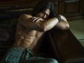 SRK drops shirtless pic on social media, flaunts 'Pathaan' abs, long hair - Hindi News | SRK drops shirtless pic on social media, flaunts 'Pathaan' abs, long hair | Latest entertainment News at Lokmattimes.com
