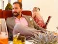 Kareena shares 'view' from date with Saif in London - Hindi News | Kareena shares 'view' from date with Saif in London | Latest entertainment News at Lokmattimes.com
