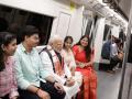 PM Modi takes metro on his way to DU, interacts with youngsters - Hindi News | PM Modi takes metro on his way to DU, interacts with youngsters | Latest politics News at Lokmattimes.com