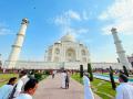 Agra roads 'unsafe' for "walking tourists" - Hindi News | Agra roads 'unsafe' for "walking tourists" | Latest national News at Lokmattimes.com