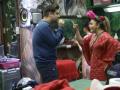 'Bigg Boss 15': Rakhi Sawant tries to dominate Rajiv Adatia, turns into verbal spat - Hindi News | 'Bigg Boss 15': Rakhi Sawant tries to dominate Rajiv Adatia, turns into verbal spat | Latest entertainment News at Lokmattimes.com
