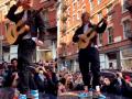 Ed Sheeran surprises fans with performance on top of car in New York - Hindi News | Ed Sheeran surprises fans with performance on top of car in New York | Latest entertainment News at Lokmattimes.com