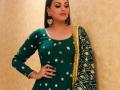 Himanshi Khurana stars in Simiran Kaur's new song 'Nazraan' - Hindi News | Himanshi Khurana stars in Simiran Kaur's new song 'Nazraan' | Latest lifestyle News at Lokmattimes.com