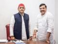 AAP's Sanjay Singh meets Akhilesh, talks on alliance in UP - Hindi News | AAP's Sanjay Singh meets Akhilesh, talks on alliance in UP | Latest politics News at Lokmattimes.com
