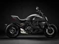 Ducati launches BS6 Panigale V4, Diavel 1260 in India - Hindi News | Ducati launches BS6 Panigale V4, Diavel 1260 in India | Latest international News at Lokmattimes.com