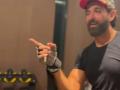 Hrithik Roshan breaks the internet with his viral dance videos - Hindi News | Hrithik Roshan breaks the internet with his viral dance videos | Latest entertainment News at Lokmattimes.com