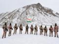 ITBP's R-Day march with Tricolour at 17,000 ft - Hindi News | ITBP's R-Day march with Tricolour at 17,000 ft | Latest politics News at Lokmattimes.com