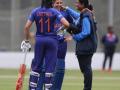 Smriti Mandhana stable after being struck on the head in warm-up game against South Africa - Hindi News | Smriti Mandhana stable after being struck on the head in warm-up game against South Africa | Latest cricket News at Lokmattimes.com
