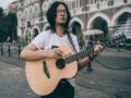 Arunachal's fingerstyle guitarist making his way in Bollywood - Hindi News | Arunachal's fingerstyle guitarist making his way in Bollywood | Latest entertainment News at Lokmattimes.com
