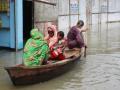 Floods kill 82 people in B'desh - Hindi News | Floods kill 82 people in B'desh | Latest international News at Lokmattimes.com