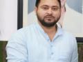 Tejashwi Yadav slams BJP for 'negative politics' over jet, helicopter - Hindi News | Tejashwi Yadav slams BJP for 'negative politics' over jet, helicopter | Latest politics News at Lokmattimes.com