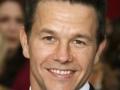 Mark Wahlberg sells Los Angeles mansion for $55 million - Hindi News | Mark Wahlberg sells Los Angeles mansion for $55 million | Latest entertainment News at Lokmattimes.com