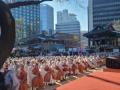 Thousands of monks rally in Seoul against Prez's 'anti-Buddhist bias' - Hindi News | Thousands of monks rally in Seoul against Prez's 'anti-Buddhist bias' | Latest politics News at Lokmattimes.com