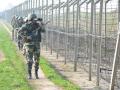 Army foils infiltration bid on LoC in J&K, captures two - Hindi News | Army foils infiltration bid on LoC in J&K, captures two | Latest national News at Lokmattimes.com