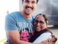 Randeep Hooda keeps his promise, performs last rites of Sarabjit's sister Dalbir Kaur - Hindi News | Randeep Hooda keeps his promise, performs last rites of Sarabjit's sister Dalbir Kaur | Latest entertainment News at Lokmattimes.com
