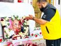 Powerlifter Mahant Gaurav Sharma pays tribute to PM Modi's mother - Hindi News | Powerlifter Mahant Gaurav Sharma pays tribute to PM Modi's mother | Latest other-sports News at Lokmattimes.com