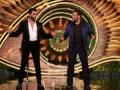 'Bigg Boss 15' opens with Salman jiving, joking and pulling Ranveer's leg - Hindi News | 'Bigg Boss 15' opens with Salman jiving, joking and pulling Ranveer's leg | Latest entertainment News at Lokmattimes.com
