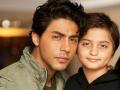 Aryan Khan breaks social media hiatus, posts Insta pics with siblings - Hindi News | Aryan Khan breaks social media hiatus, posts Insta pics with siblings | Latest entertainment News at Lokmattimes.com