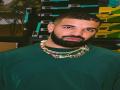​​Now Drake gets an object hurled at him during concert - Hindi News | ​​Now Drake gets an object hurled at him during concert | Latest international News at Lokmattimes.com