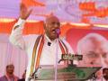 Amit Shah trying to incite violence, charges Kharge - Hindi News | Amit Shah trying to incite violence, charges Kharge | Latest politics News at Lokmattimes.com