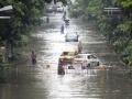 Incessant rains inundate Kolkata and South Bengal - Hindi News | Incessant rains inundate Kolkata and South Bengal | Latest international News at Lokmattimes.com