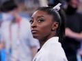 Simone Biles pulls out of vault and uneven bars finals at Olympics - Hindi News | Simone Biles pulls out of vault and uneven bars finals at Olympics | Latest other-sports News at Lokmattimes.com