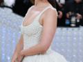 Alia Bhatt makes Met Gala debut in floor-sweeping 'Made in India' white gown - Hindi News | Alia Bhatt makes Met Gala debut in floor-sweeping 'Made in India' white gown | Latest entertainment News at Lokmattimes.com