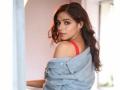 Pranati Rai Prakash struggles to get a flight back home to Delhi - Hindi News | Pranati Rai Prakash struggles to get a flight back home to Delhi | Latest entertainment News at Lokmattimes.com
