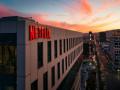 Netflix targeted with shareholder lawsuit alleging securities fraud after subscriber miss - Hindi News | Netflix targeted with shareholder lawsuit alleging securities fraud after subscriber miss | Latest entertainment News at Lokmattimes.com