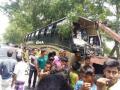 8 killed, 20 injured after bus slams into tree in B'desh - Hindi News | 8 killed, 20 injured after bus slams into tree in B'desh | Latest international News at Lokmattimes.com