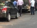SUV with 20 gelatin sticks found dumped near Mukesh Ambani's house - Hindi News | SUV with 20 gelatin sticks found dumped near Mukesh Ambani's house | Latest maharashtra News at Lokmattimes.com