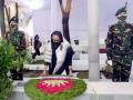 B'desh PM pays homage on National Mourning Day - Hindi News | B'desh PM pays homage on National Mourning Day | Latest international News at Lokmattimes.com