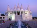 Toronto's Swaminarayan temple vandalised with pro-Khalistan graffiti - Hindi News | Toronto's Swaminarayan temple vandalised with pro-Khalistan graffiti | Latest politics News at Lokmattimes.com