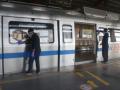 Blue, Pink lines of Delhi Metro resume services after 171 days - Hindi News | Blue, Pink lines of Delhi Metro resume services after 171 days | Latest national News at Lokmattimes.com