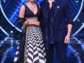 Sidharth, Kiara cheer 'Indian Idol 12' finalists in I-Day Special - Hindi News | Sidharth, Kiara cheer 'Indian Idol 12' finalists in I-Day Special | Latest entertainment News at Lokmattimes.com