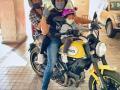 Kunal goes for bike ride with daughter Inaaya, wife Soha - Hindi News | Kunal goes for bike ride with daughter Inaaya, wife Soha | Latest lifestyle News at Lokmattimes.com
