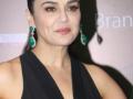 Preity Zinta remembers her first film with a female director - Hindi News | Preity Zinta remembers her first film with a female director | Latest lifestyle News at Lokmattimes.com