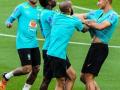 Brazil stars Richarlison and Vinicius Jr fight during training; Neymar intervenes - Hindi News | Brazil stars Richarlison and Vinicius Jr fight during training; Neymar intervenes | Latest other-sports News at Lokmattimes.com