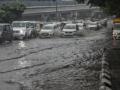 Heavy rain paralyzes Delhi traffic - Hindi News | Heavy rain paralyzes Delhi traffic | Latest international News at Lokmattimes.com